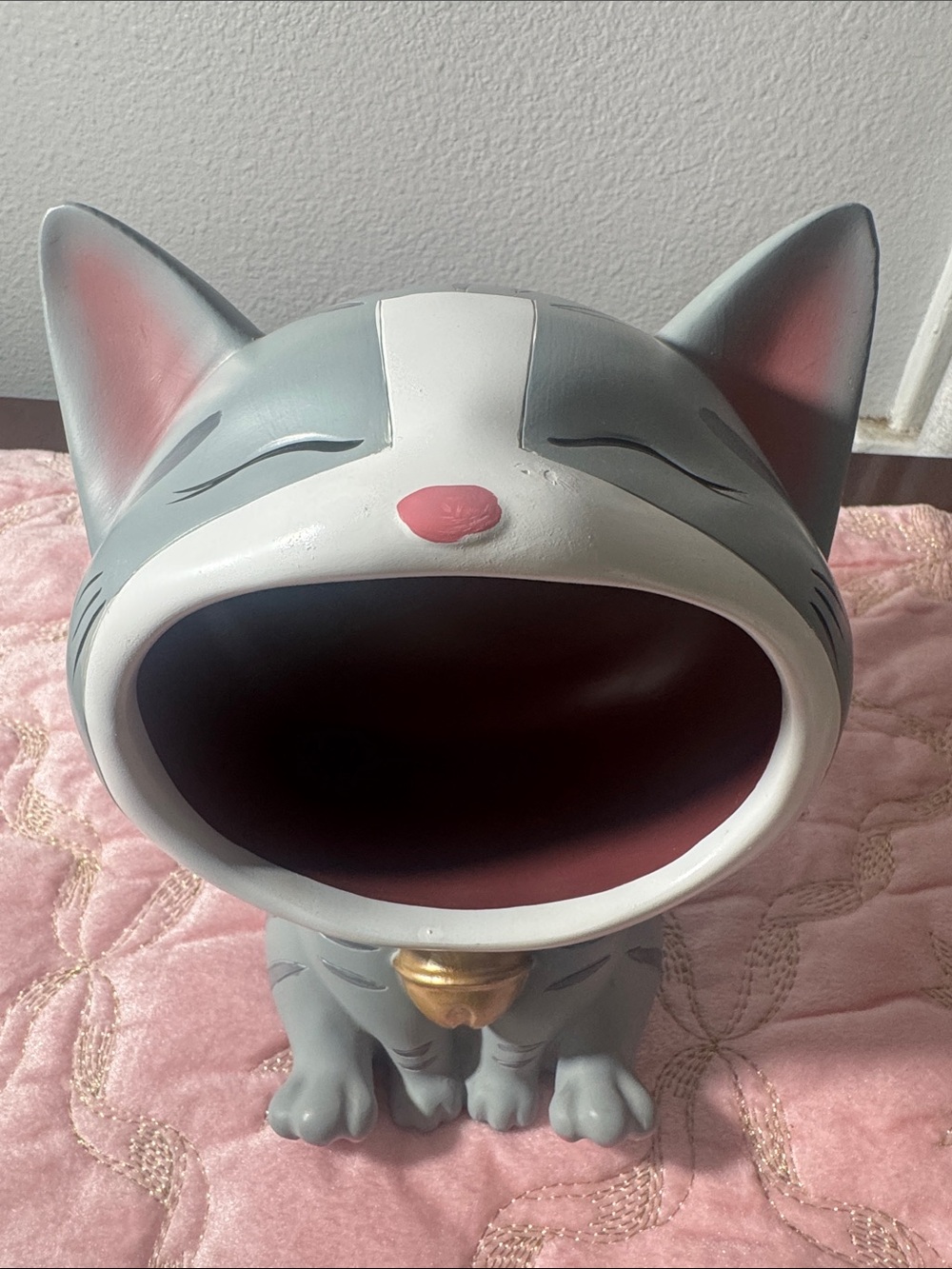 Grey and White Ceramic Cat Organizer with Pink Accents